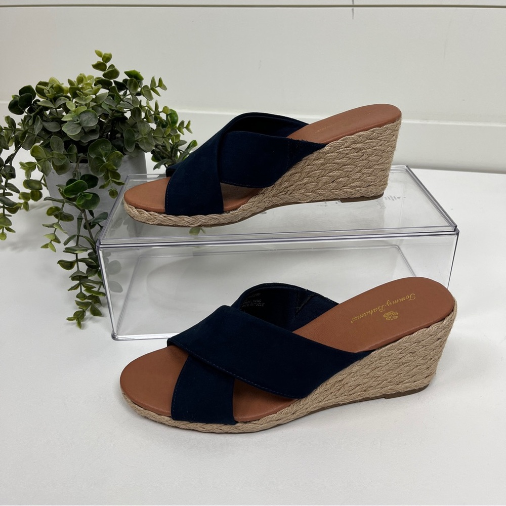 Tommy Bahama Navy Wedge Sandals